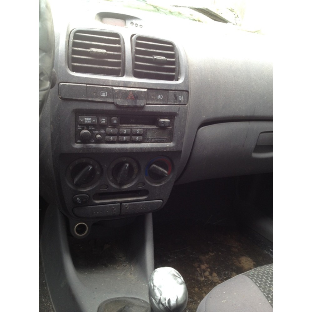 Hyundai Accent Admira Teyp Çerçevesi