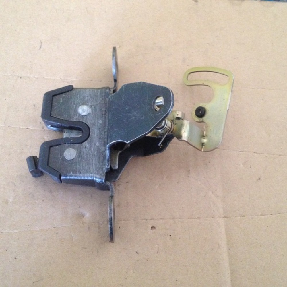 Ford Escort Bagaj Kilidi