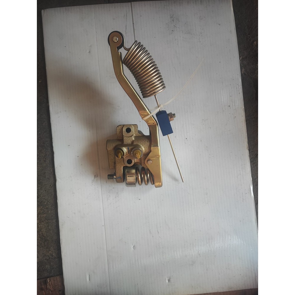Ağır Vasıta[tır kamyon gibi araçlar] Fren Ayar Valfi / Oransal Valf (Load Sensing Valve)