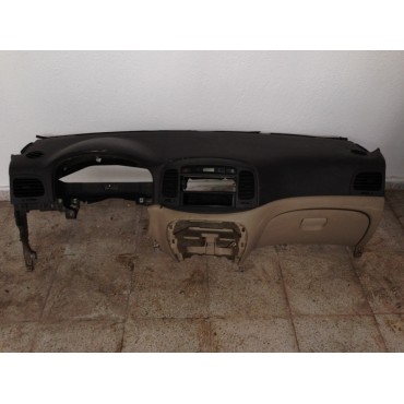 Hyundai era göğüs